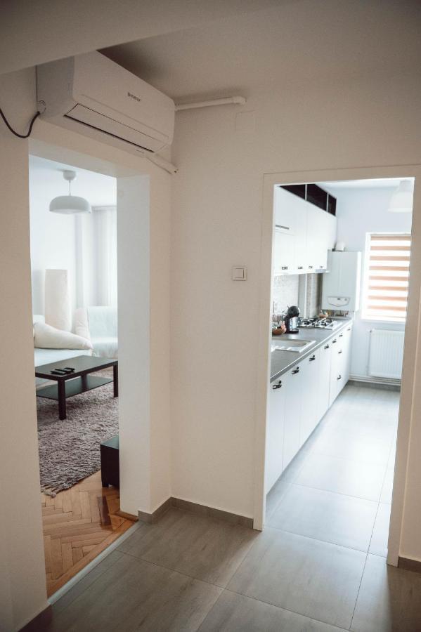 Adrian Home, Central Ploieşti Eksteriør bilde