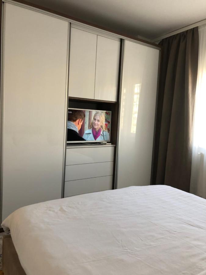 Adrian Home, Central Ploieşti Eksteriør bilde